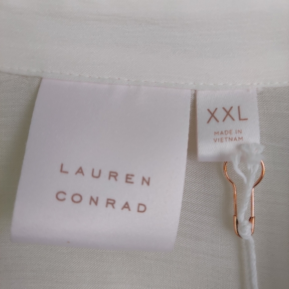 Embroidered White Blouse - Picture 2 of 11